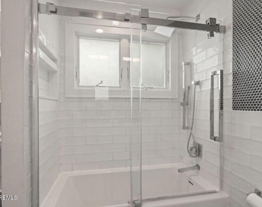 250 Alpern Avenue - Photo Thumbnail 27