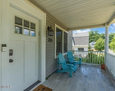 250 Alpern Avenue - Photo Thumbnail 2