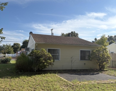 1020 Inland Road - Photo Thumbnail 9