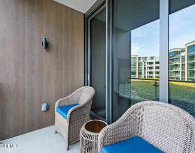 15 Morris Avenue - Photo Thumbnail 21