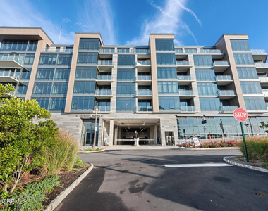 15 Morris Avenue - Photo Thumbnail 42