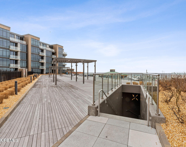 15 Morris Avenue - Photo Thumbnail 40