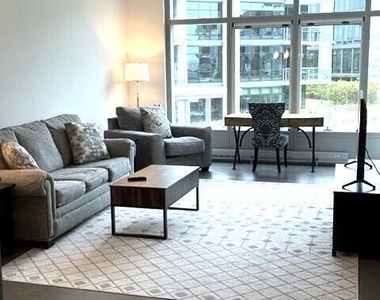 15 Morris Avenue - Photo Thumbnail 11