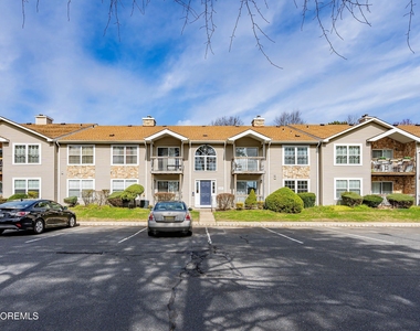 84 Diane Drive - Photo Thumbnail 9