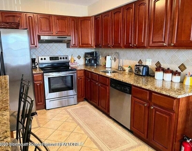 1201 Ocean Avenue - Photo Thumbnail 4