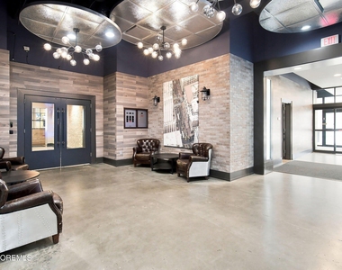 1 Carriage City Plaza - Photo Thumbnail 2