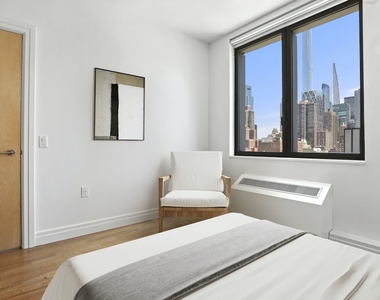 West 54th Street - Photo Thumbnail 2