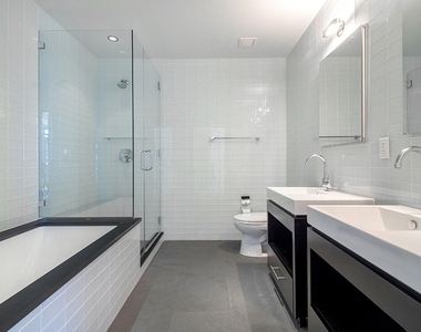 West 54th Street - Photo Thumbnail 4