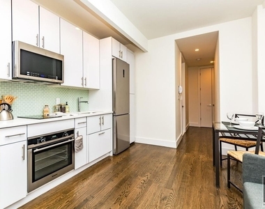 West 91st Street - Photo Thumbnail 2