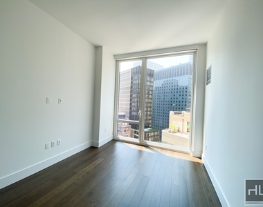 East 44th Street - Photo Thumbnail 1
