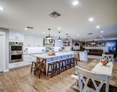 3904 E Leah Court - Photo Thumbnail 14