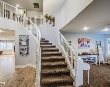 3904 E Leah Court - Photo Thumbnail 5