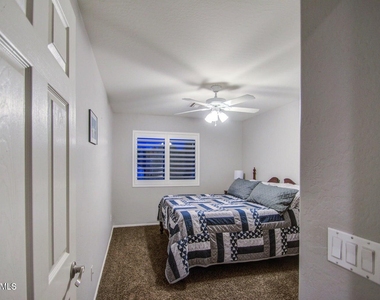 3904 E Leah Court - Photo Thumbnail 36