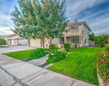 3904 E Leah Court - Photo Thumbnail 1