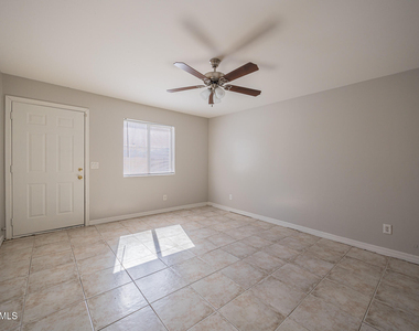 300 E Broadway Road - Photo Thumbnail 5