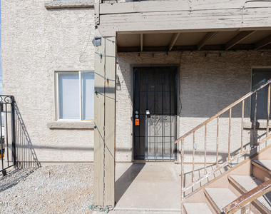300 E Broadway Road - Photo Thumbnail 1