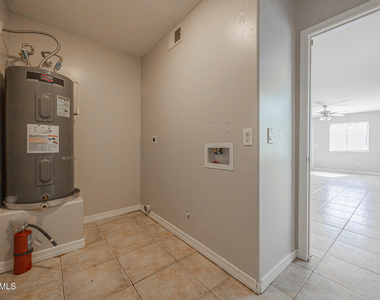 300 E Broadway Road - Photo Thumbnail 16