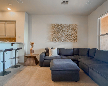 20750 N 87th Street - Photo Thumbnail 6