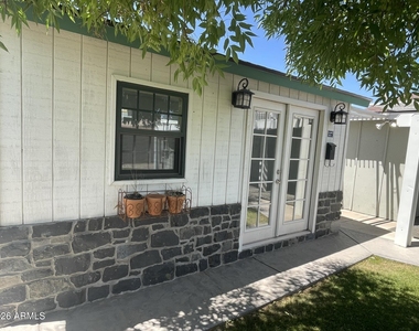 27 E Mckinley Street - Photo Thumbnail 10