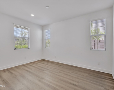 3298 W Garnet Street - Photo Thumbnail 10