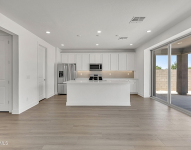 3298 W Garnet Street - Photo Thumbnail 11