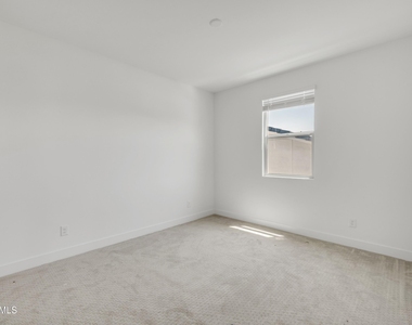 3298 W Garnet Street - Photo Thumbnail 49