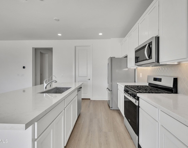 3298 W Garnet Street - Photo Thumbnail 13