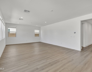 3298 W Garnet Street - Photo Thumbnail 22