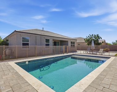 30558 W Clarendon Avenue - Photo Thumbnail 36
