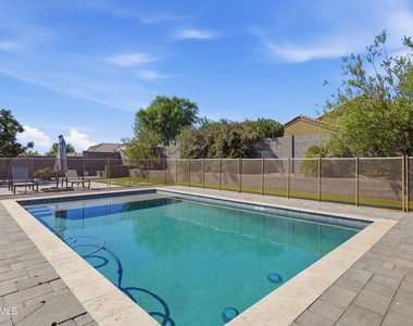 30558 W Clarendon Avenue - Photo Thumbnail 41