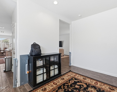 30558 W Clarendon Avenue - Photo Thumbnail 19