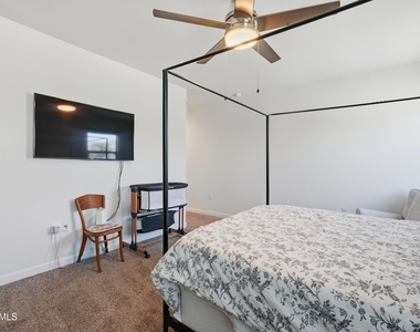 30558 W Clarendon Avenue - Photo Thumbnail 26