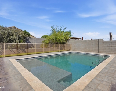 30558 W Clarendon Avenue - Photo Thumbnail 39