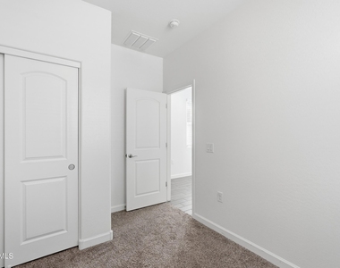 30558 W Clarendon Avenue - Photo Thumbnail 21