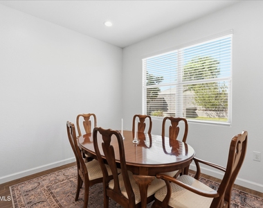 30558 W Clarendon Avenue - Photo Thumbnail 14