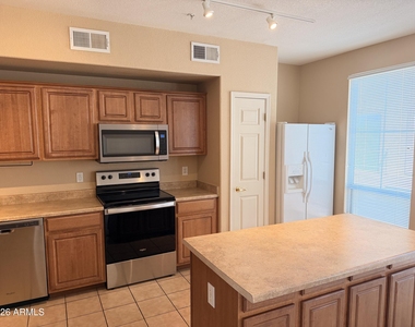 18250 N Cave Creek Road - Photo Thumbnail 17