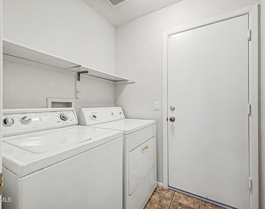 9969 W Mackenzie Drive - Photo Thumbnail 27