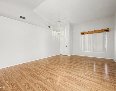 9969 W Mackenzie Drive - Photo Thumbnail 10