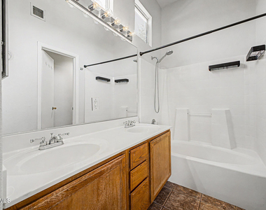 9969 W Mackenzie Drive - Photo Thumbnail 13