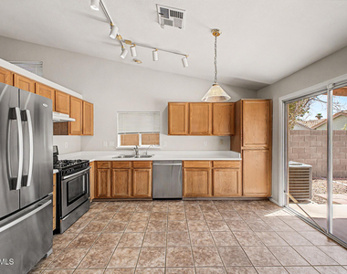 9969 W Mackenzie Drive - Photo Thumbnail 4