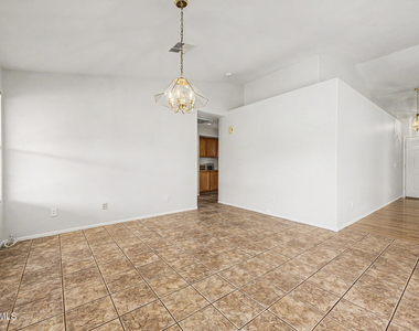 9969 W Mackenzie Drive - Photo Thumbnail 7