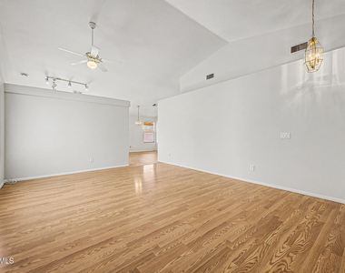 9969 W Mackenzie Drive - Photo Thumbnail 9