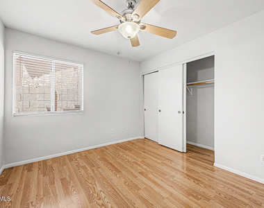 9969 W Mackenzie Drive - Photo Thumbnail 21