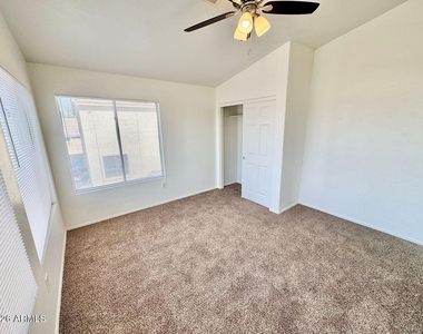 12214 W Apache Street - Photo Thumbnail 15