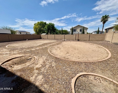 12214 W Apache Street - Photo Thumbnail 27