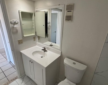 1730 W Emelita Avenue - Photo Thumbnail 16