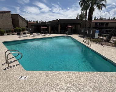 1730 W Emelita Avenue - Photo Thumbnail 19