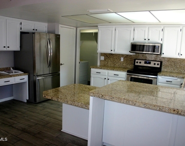 2217 S Las Flores -- - Photo Thumbnail 2