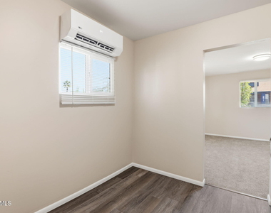 830 N 10th Avenue - Photo Thumbnail 12
