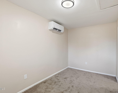 830 N 10th Avenue - Photo Thumbnail 6